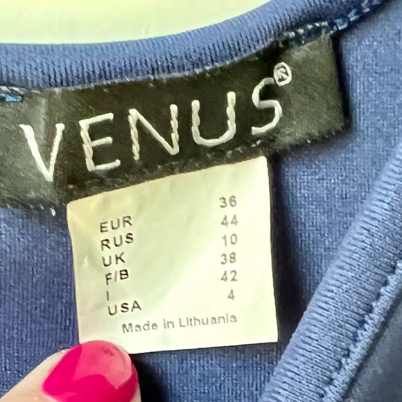 {Venus} Lace Sleeve Dress - Picture 3 of 5